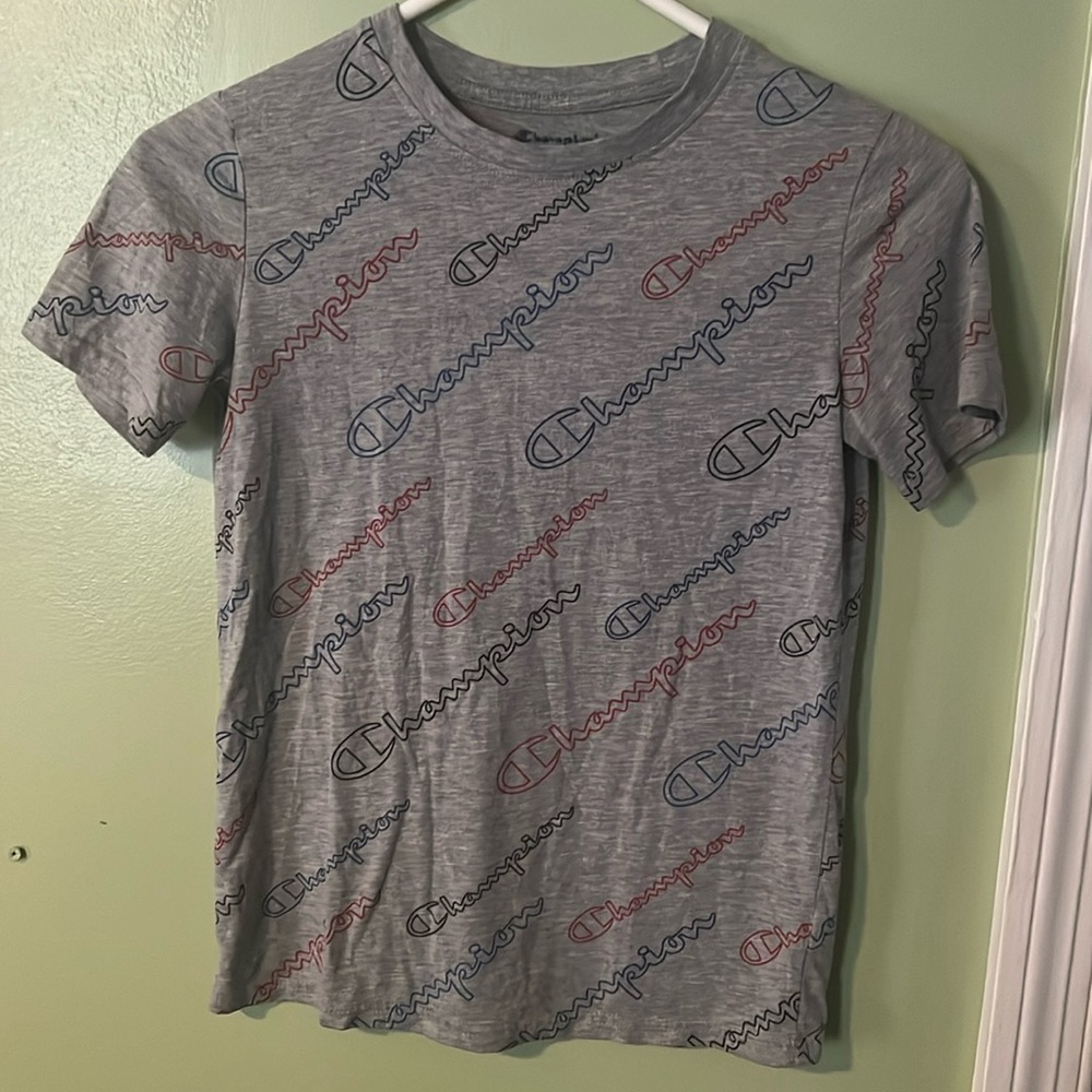 Champion kids tees size M